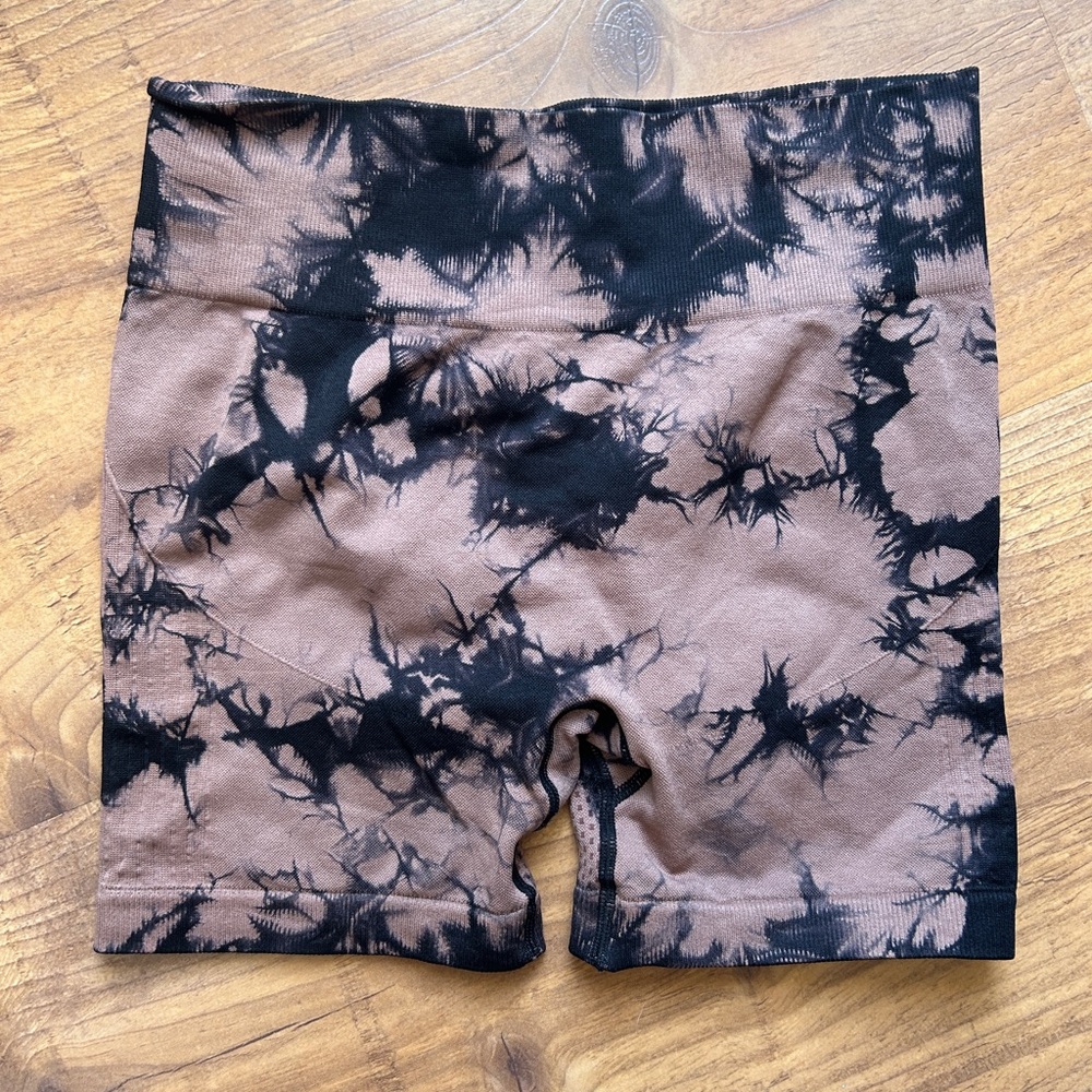 Brand new high rise athletic shorts from SHEIN. Never worn. Size small.